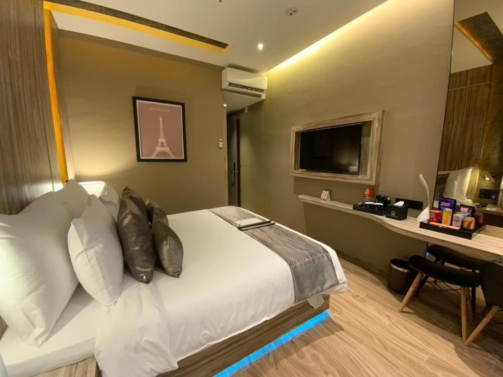 Hotel De Paris 4*