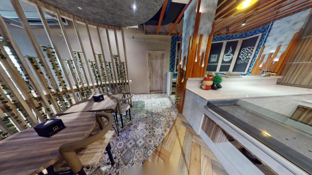 De Paris Hotel